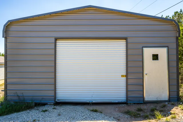 $725,000 | 747 Cove Ranch Road, Kempner, TX 76539