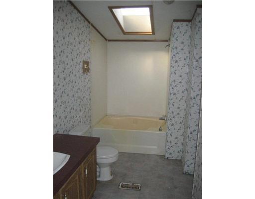 17 Meadow Ridge Lane Newcastle, ME 04553 - Photo 5 of 8 Bathroom.
