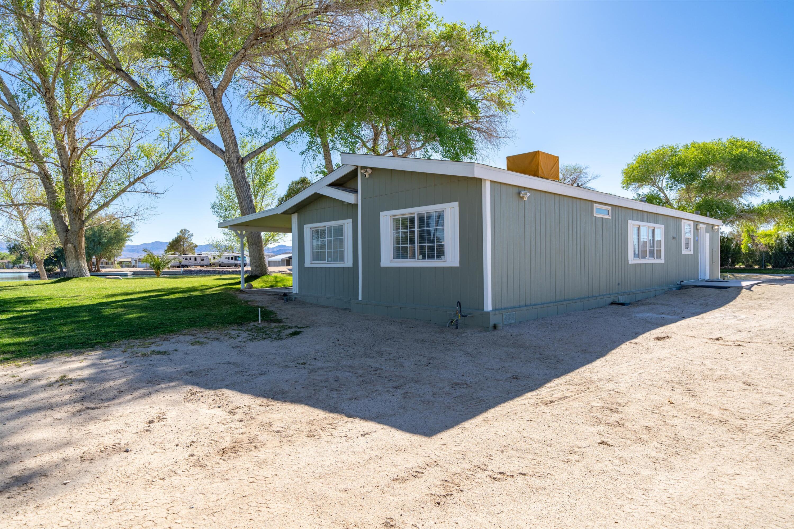 48197 Valley Center Road Newberry Springs, CA 92365 - Photo 30 of 32 a view of backyard of the house