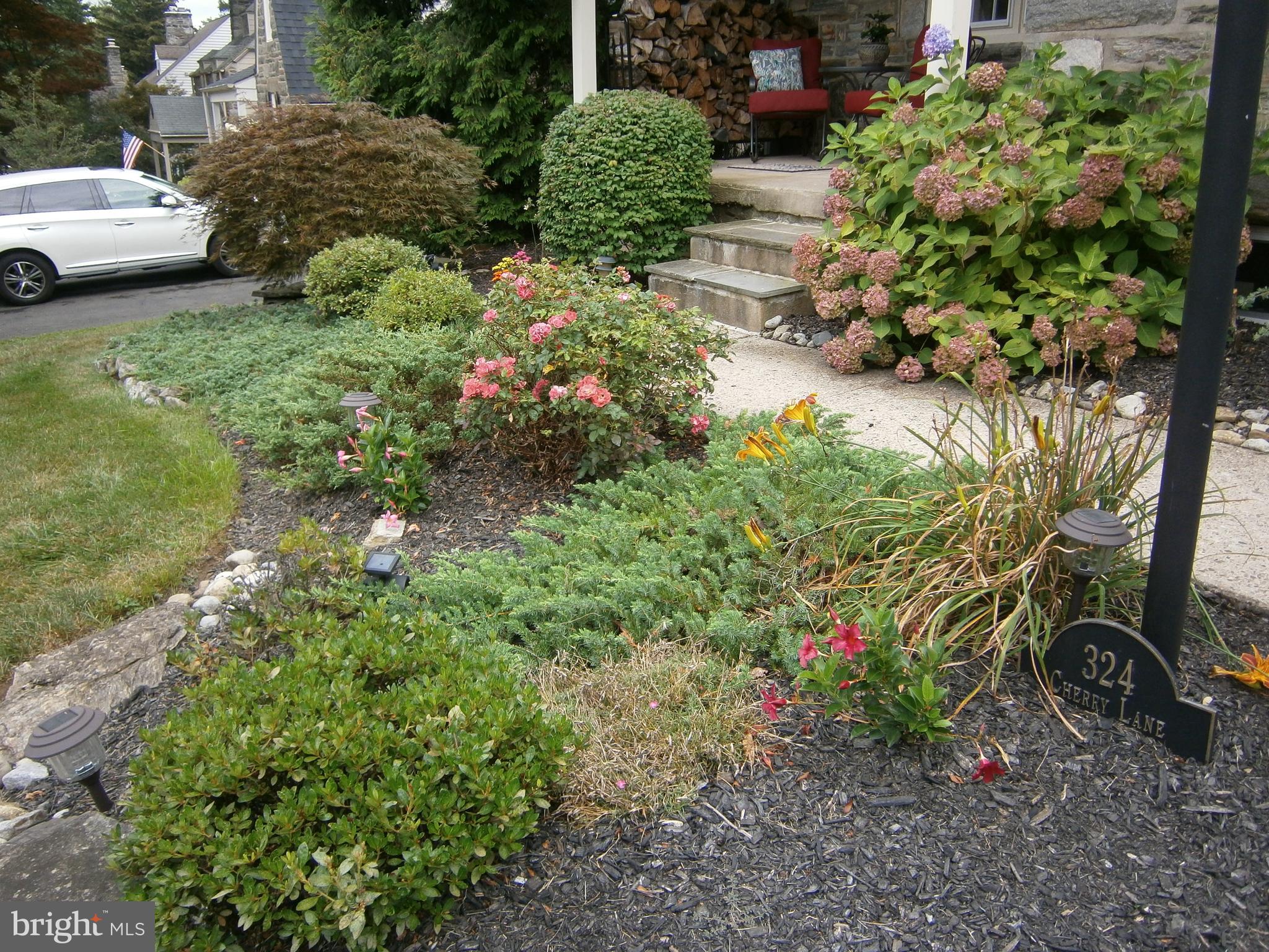 324 Cherry Lane Glenside, PA 19038 - Photo 2 of 34