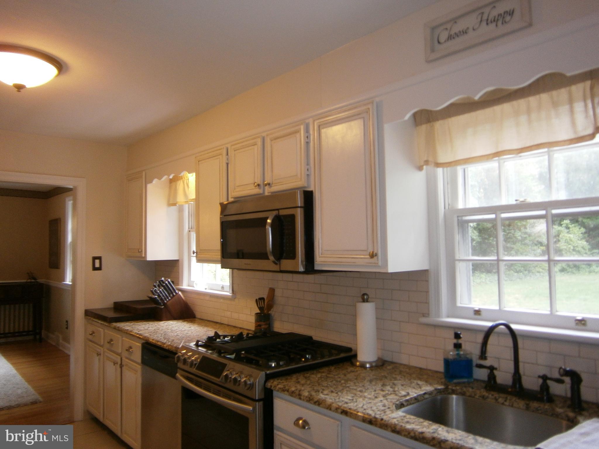 324 Cherry Lane Glenside, PA 19038 - Photo 12 of 34