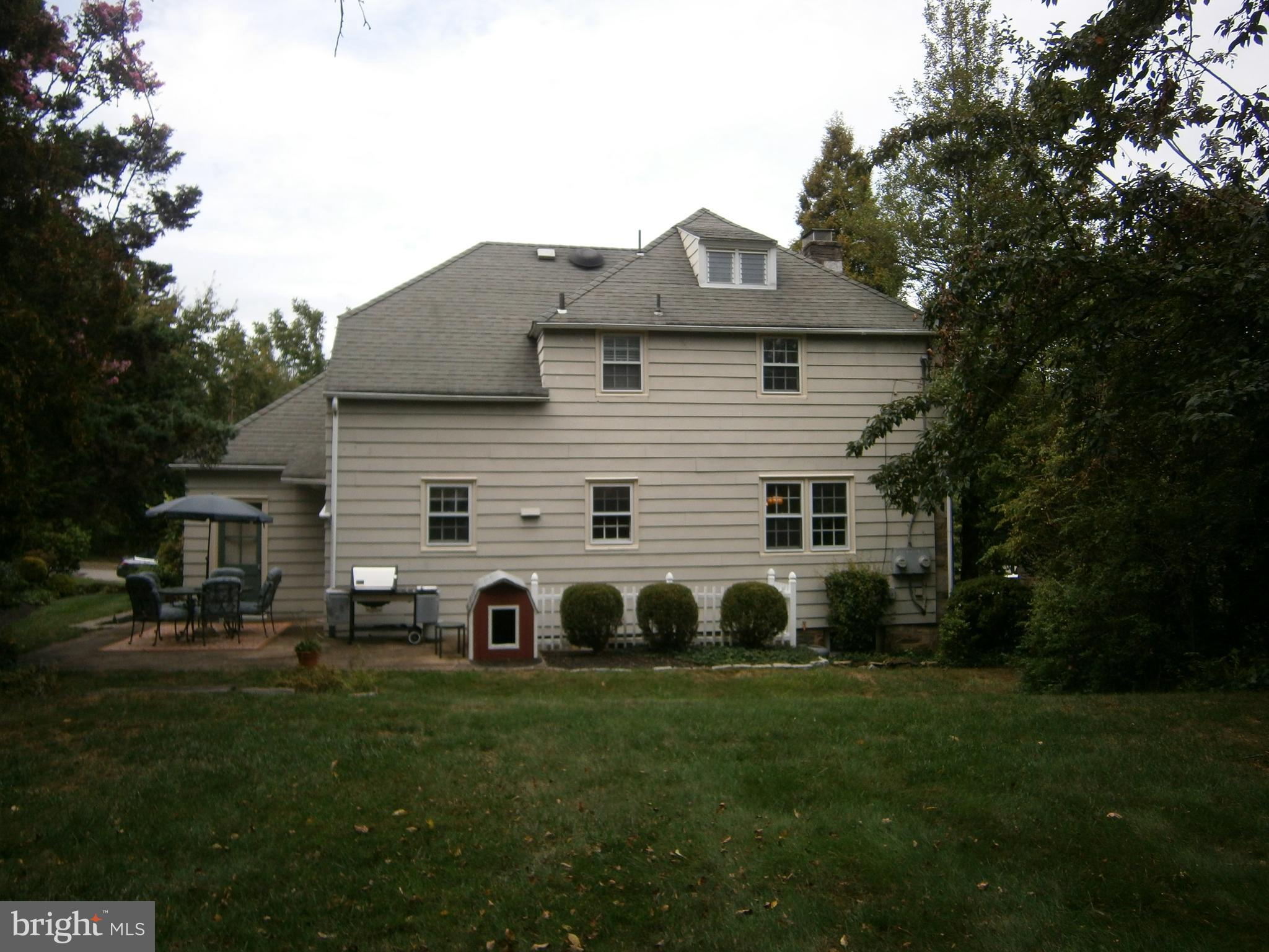 324 Cherry Lane Glenside, PA 19038 - Photo 30 of 34 Rear View