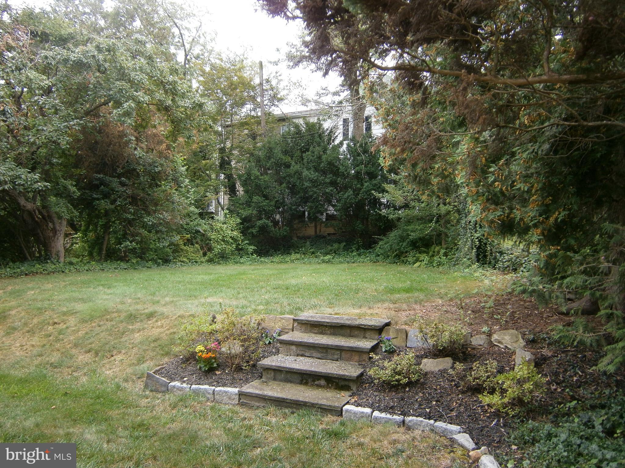 324 Cherry Lane Glenside, PA 19038 - Photo 31 of 34 Lovely Grounds