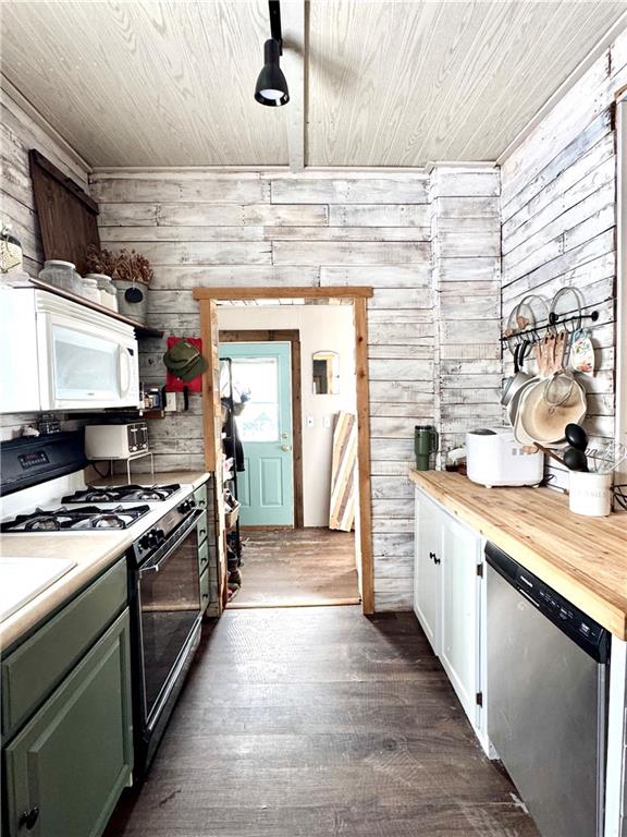 421 West Diamond Street Butler, PA 16001 - Photo 6 of 44