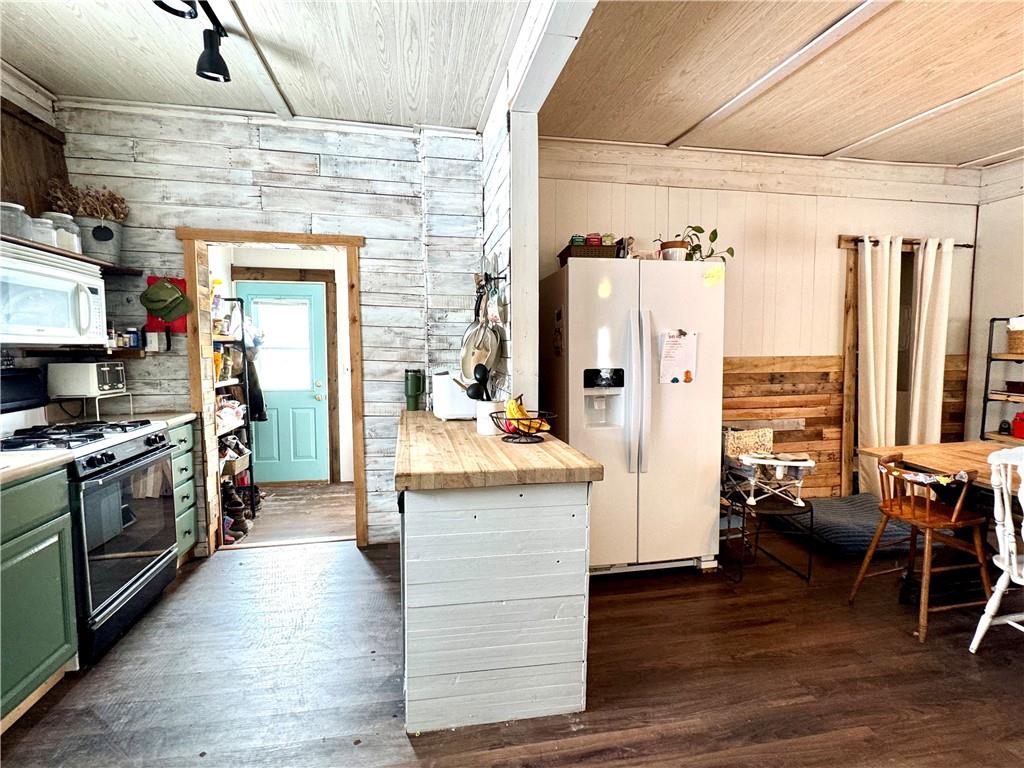 421 West Diamond Street Butler, PA 16001 - Photo 8 of 44