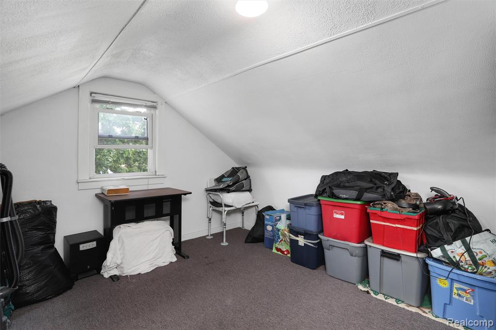 10997 Stark Road Livonia, MI 48150 - Photo 22 of 33 Gallery Image 22
