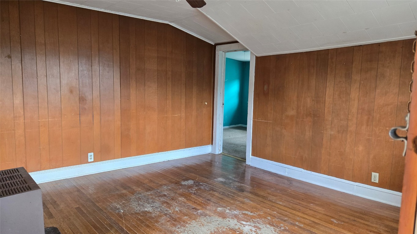 387 Riverside Drive Johnson City, NY 13790 - Photo 12 of 31