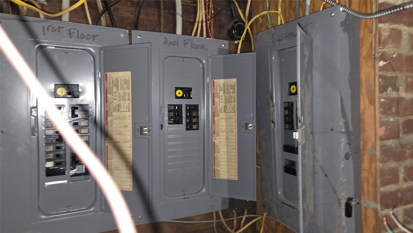 387 Riverside Drive Johnson City, NY 13790 - Photo 22 of 31