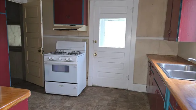 $145,000 | 387 Riverside Drive, Johnson City, NY 13790