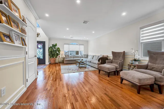 $1,380,000 | 629 Marcy Avenue | Huguenot