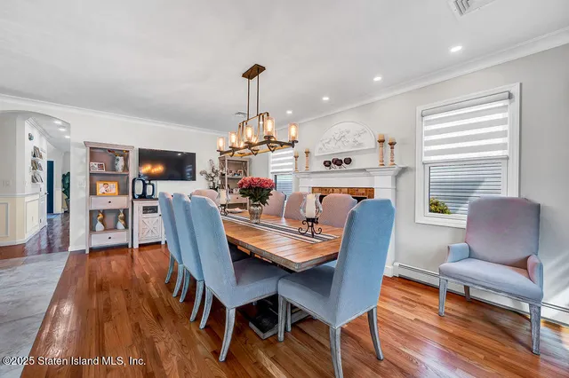 $1,380,000 | 629 Marcy Avenue | Huguenot