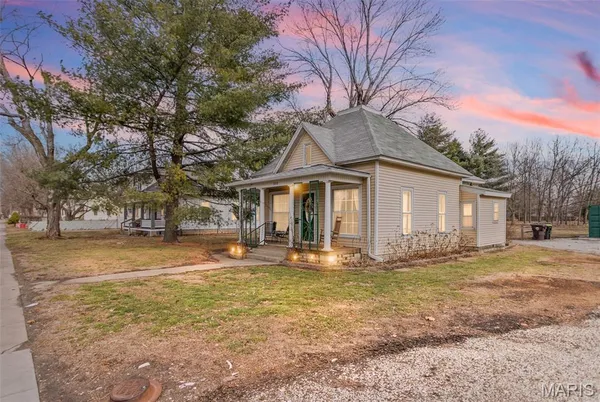 $199,900 | 360 South Main Street, White Hall, IL 62092