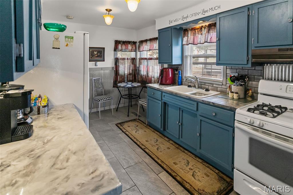 360 South Main Street White Hall, IL 62092 - Photo 11 of 38