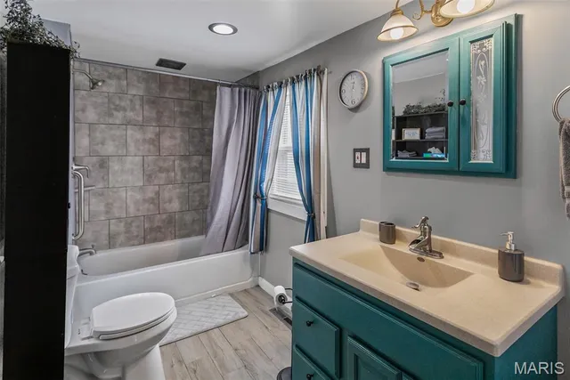 $199,900 | 360 South Main Street, White Hall, IL 62092