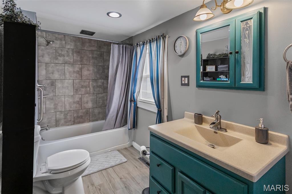 360 South Main Street White Hall, IL 62092 - Photo 26 of 38