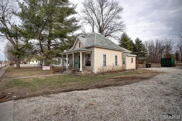 $199,900 | 360 South Main Street, White Hall, IL 62092