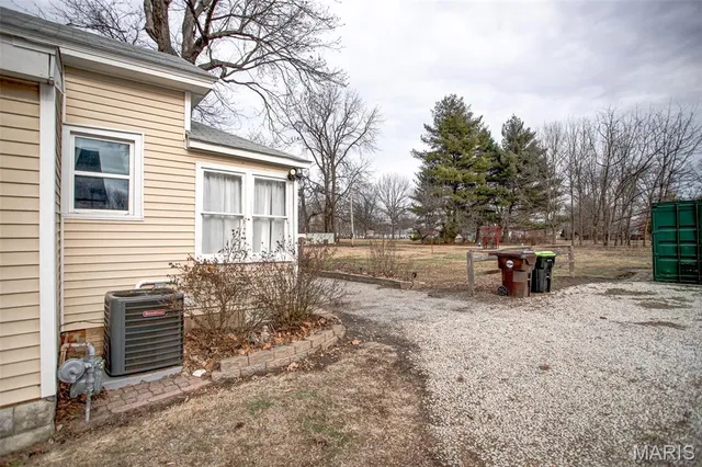 $199,900 | 360 South Main Street, White Hall, IL 62092