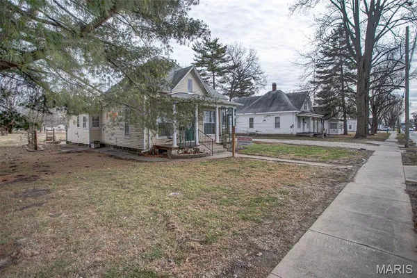 $199,900 | 360 South Main Street, White Hall, IL 62092