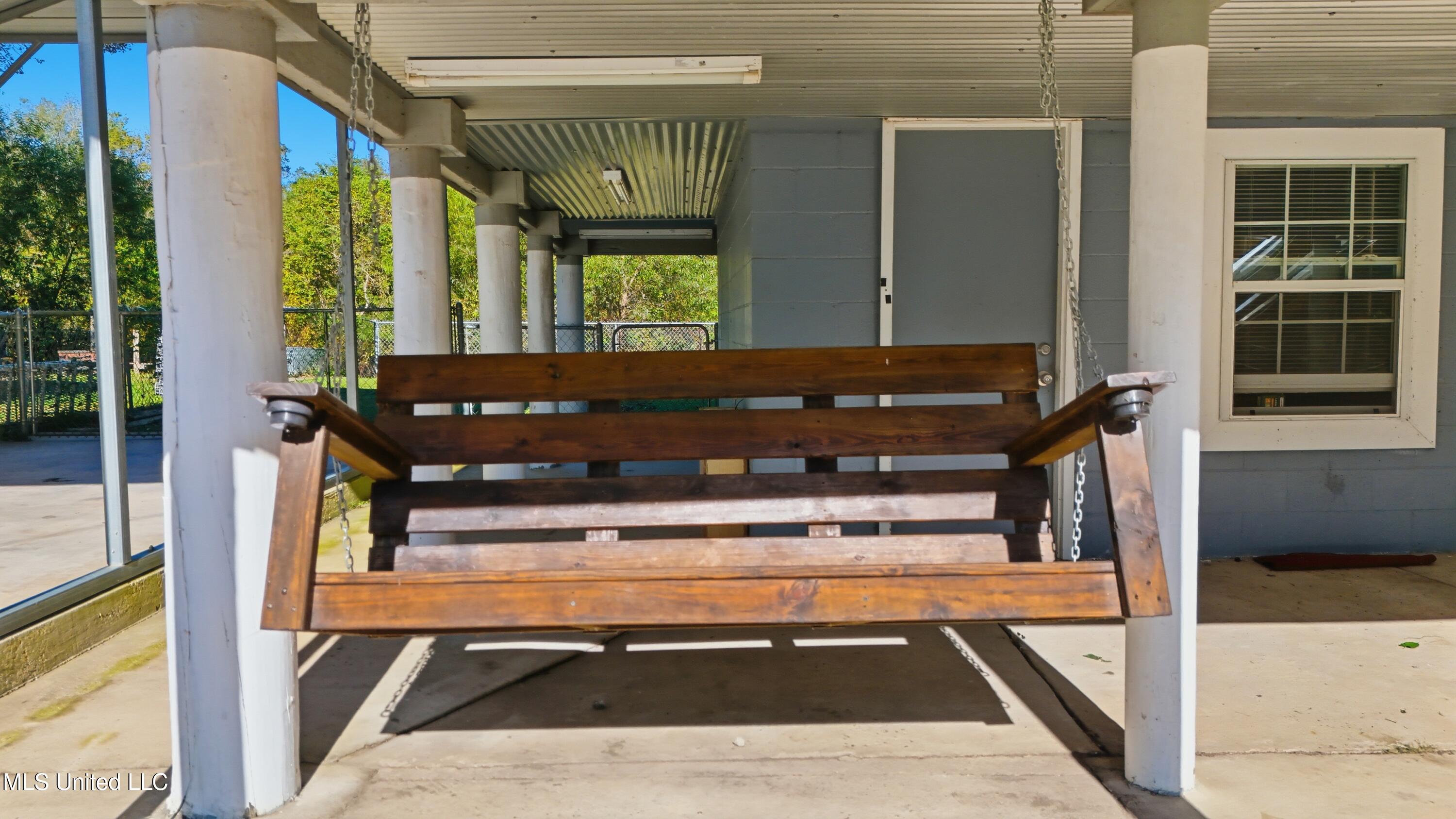 54 Oak Point Road Picayune, MS 39466 - Photo 4 of 27 SWING