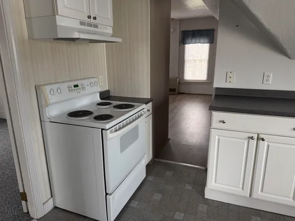 $1,600 | 316 Douglas Street, Unit 3, Manchester, NH 03102