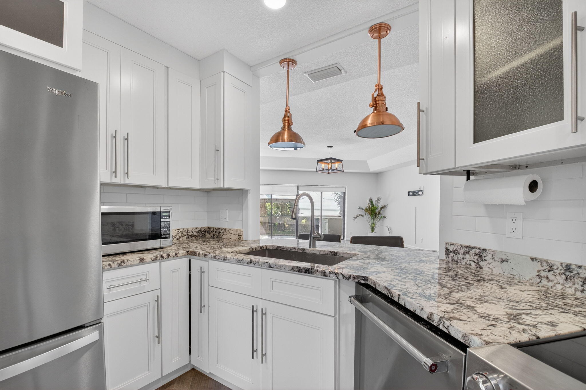 9074 Chatsworth Cascades Circle Boca Raton, FL 33434 - Photo 13 of 38 16-web-or-mls-DSC_1577