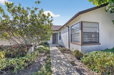 $549,900 | 9074 Chatsworth Cascades Circle, Boca Raton, FL 33434