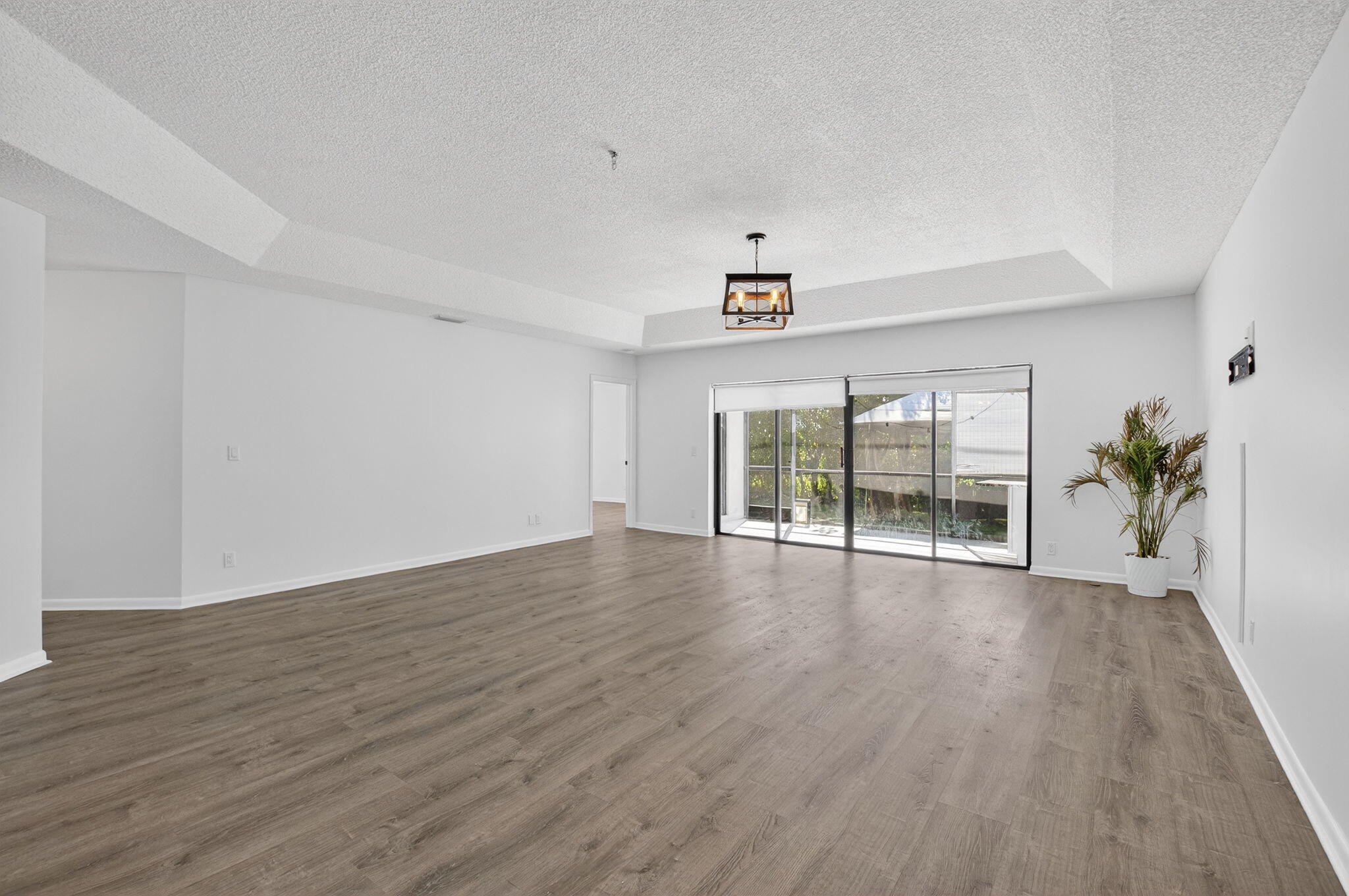 9074 Chatsworth Cascades Circle Boca Raton, FL 33434 - Photo 5 of 38 8-web-or-mls-DSC_1540