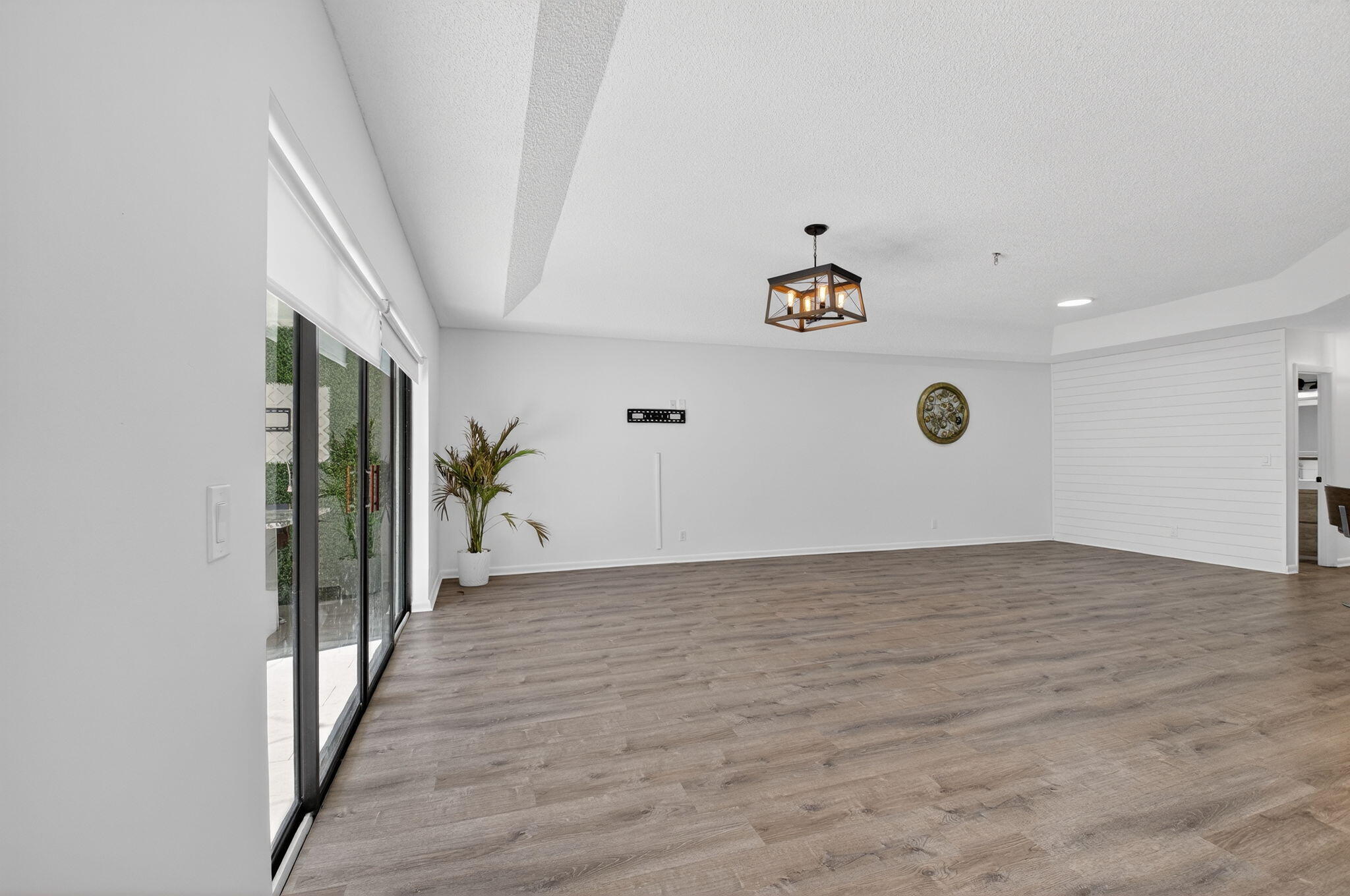 9074 Chatsworth Cascades Circle Boca Raton, FL 33434 - Photo 7 of 38 10-web-or-mls-DSC_1547