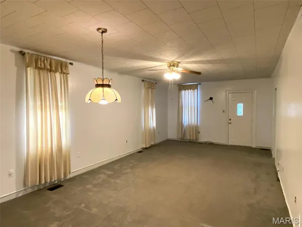 $180,000 | 10 East Washington Street, Freeburg, IL 62243