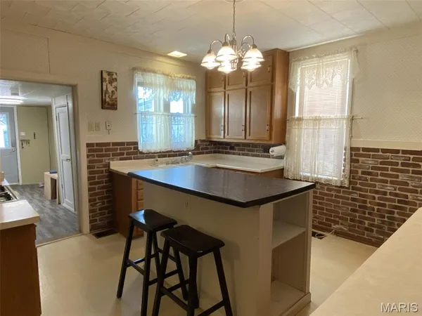 $180,000 | 10 East Washington Street, Freeburg, IL 62243