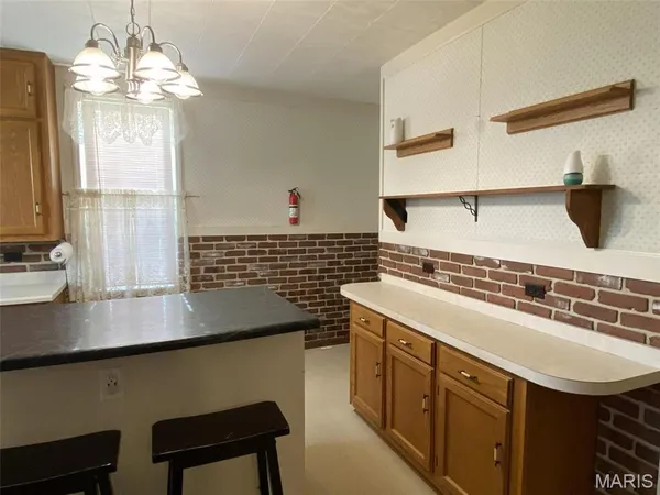 $180,000 | 10 East Washington Street, Freeburg, IL 62243