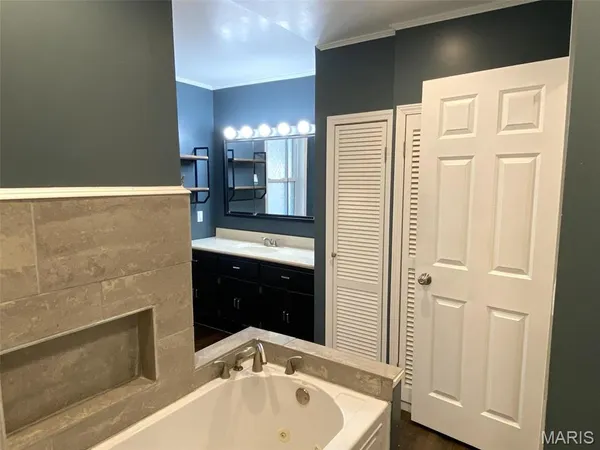 $180,000 | 10 East Washington Street, Freeburg, IL 62243