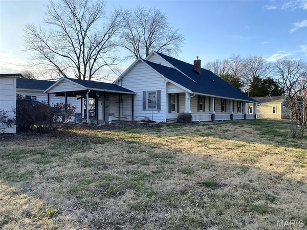 $180,000 | 10 East Washington Street, Freeburg, IL 62243