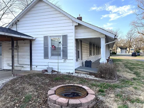 $180,000 | 10 East Washington Street, Freeburg, IL 62243