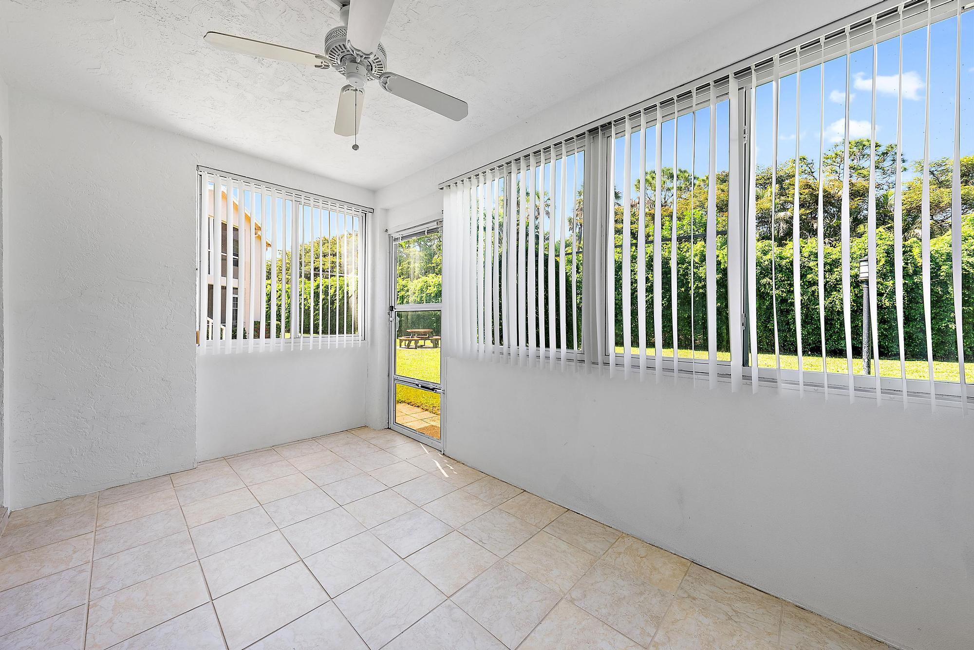12416 Alternate A1a Palm Beach Gardens, Unit P7 Palm Beach Gardens, FL 33410 - Photo 14 of 23 Sunroom