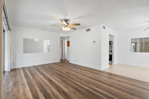 $215,000 | 12416 Alternate A1a Palm Beach Gardens, Unit P7, Palm Beach Gardens, FL 33410