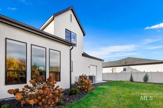 $1,399,888 | 2546 North Heirloom Avenue, Eagle, ID 83616