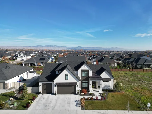 $1,399,888 | 2546 North Heirloom Avenue, Eagle, ID 83616