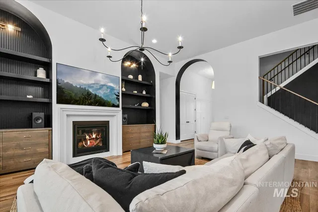 $1,399,888 | 2546 North Heirloom Avenue, Eagle, ID 83616