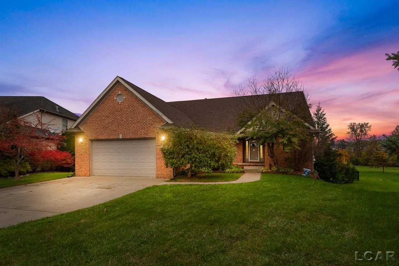 507 Ridge Point Drive Dundee, MI 48131 - Photo 2 of 46 50058847-1.JPG