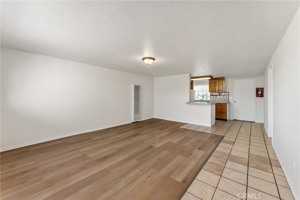 533 Jackson Street Colton, CA 92324 - Photo 12 of 31 Unit B-Living room