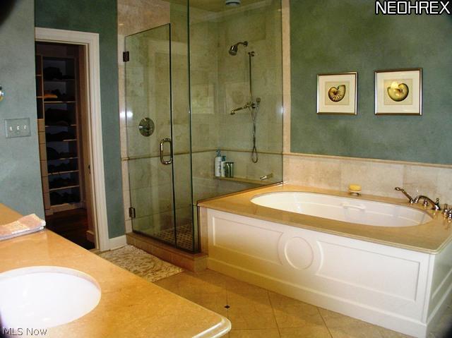 2676 Eaton Road Cleveland, OH 44118 - Photo 17 of 23 Gallery Image 17