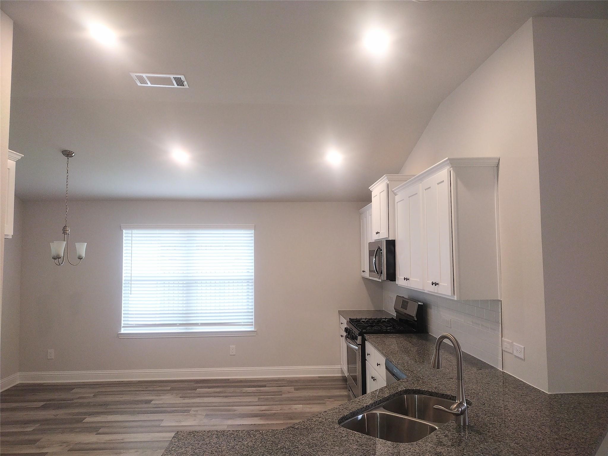 10142 Whitney Reach Drive Rosharon, TX 77583 - Photo 3 of 6