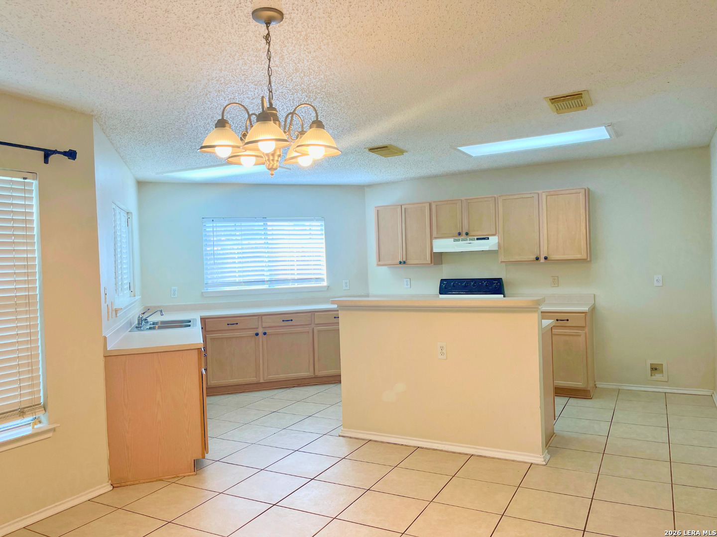 7306 Daulton Ridge Converse, TX 78109 - Photo 6 of 19