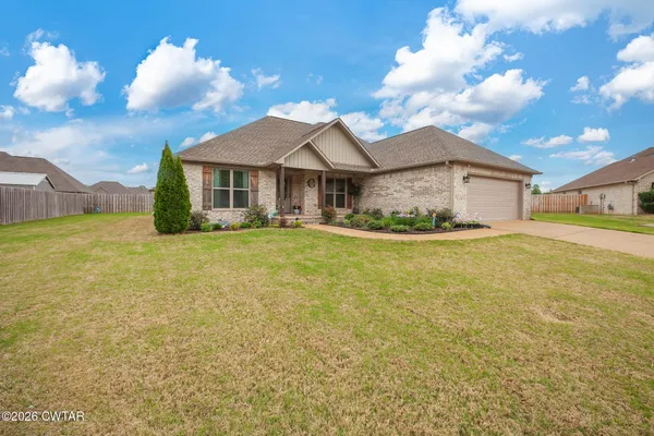 $339,900 | 86 White Birch Drive, Jackson, TN 38305