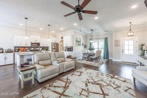 $339,900 | 86 White Birch Drive, Jackson, TN 38305