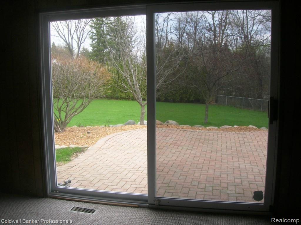 1081 Alter Road Bloomfield Hills, MI 48304 - Photo 13 of 30 9 - View of Backyard from Family Room.jpg