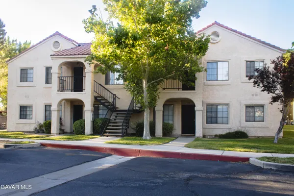 $199,999 | 2554 Olive Drive, Unit 96, Palmdale, CA 93550