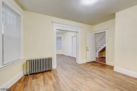 $2,300 | 178 North 16th Street, Unit 1, East Orange, NJ 07017