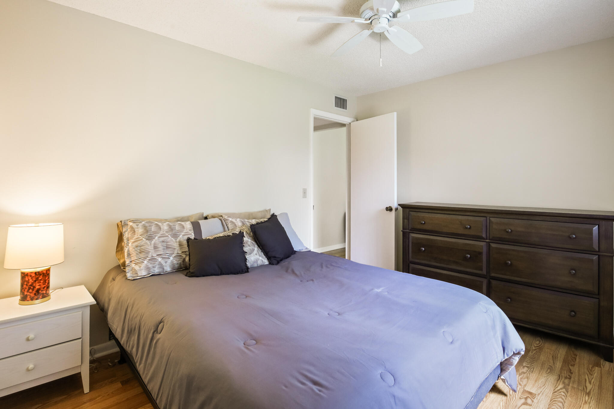 321 Pine Ridge Circle, Unit C2 Greenacres, FL 33463 - Photo 16 of 29 GUEST BR